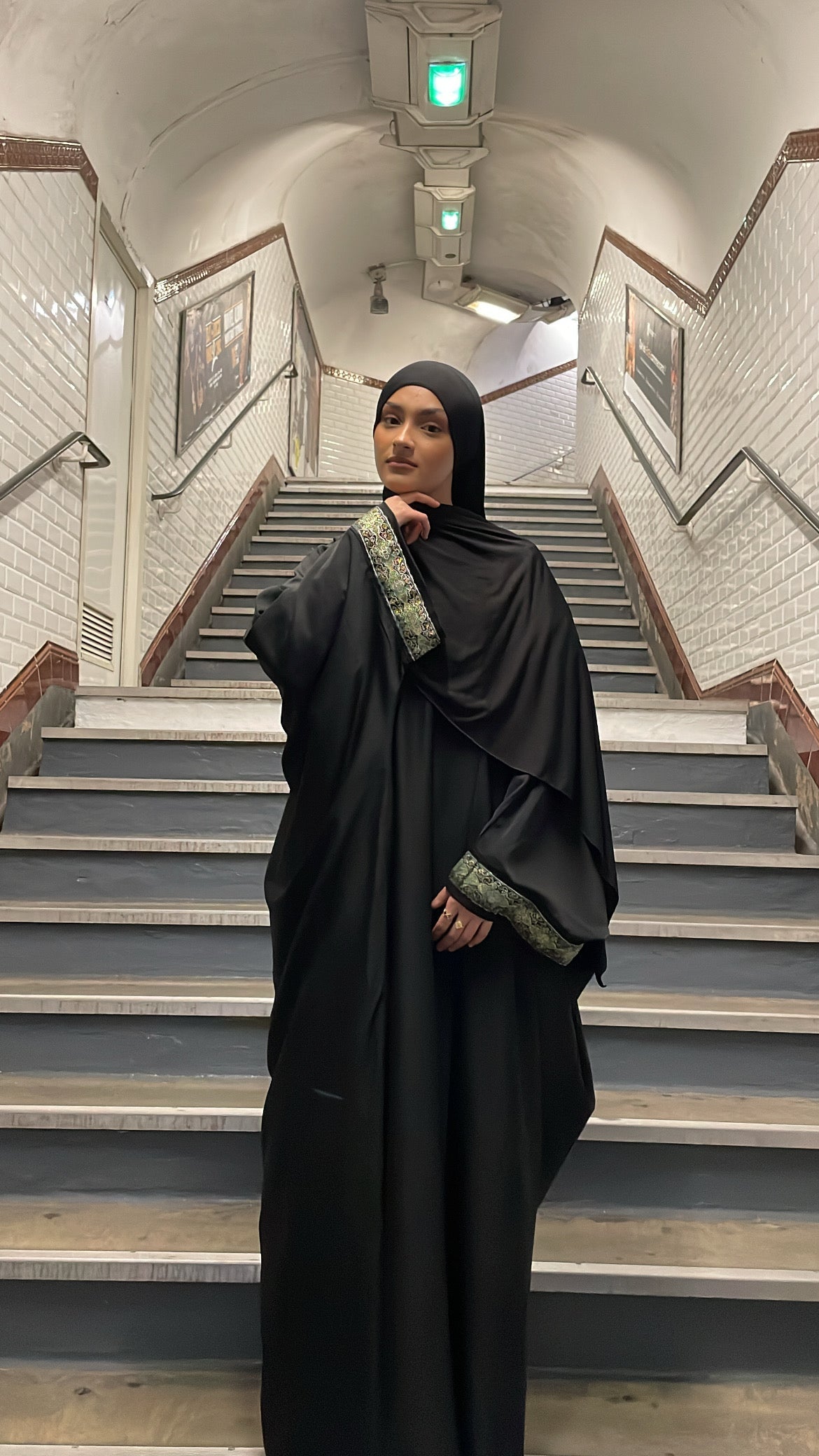 Abaya saoudienne Dacca à sfifa Alsamnt