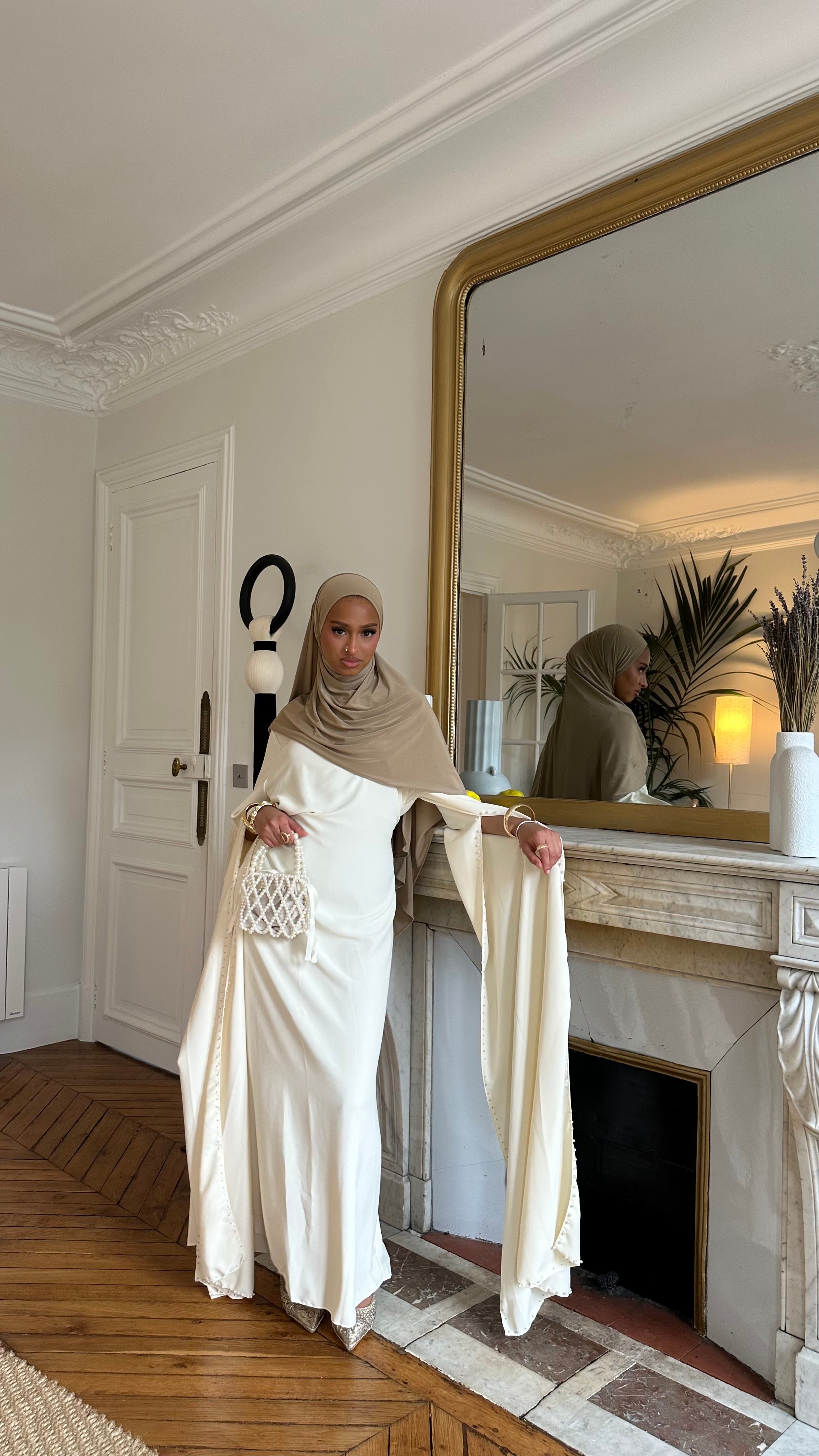 Abaya à perles